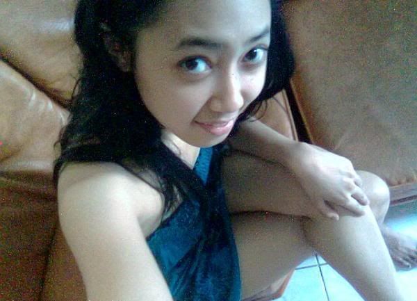 http://i640.photobucket.com/albums/uu123/pengacau80/tante/pramugari_lionair_cantik_3.jpg