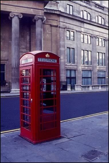 red-telephone-kiosk
