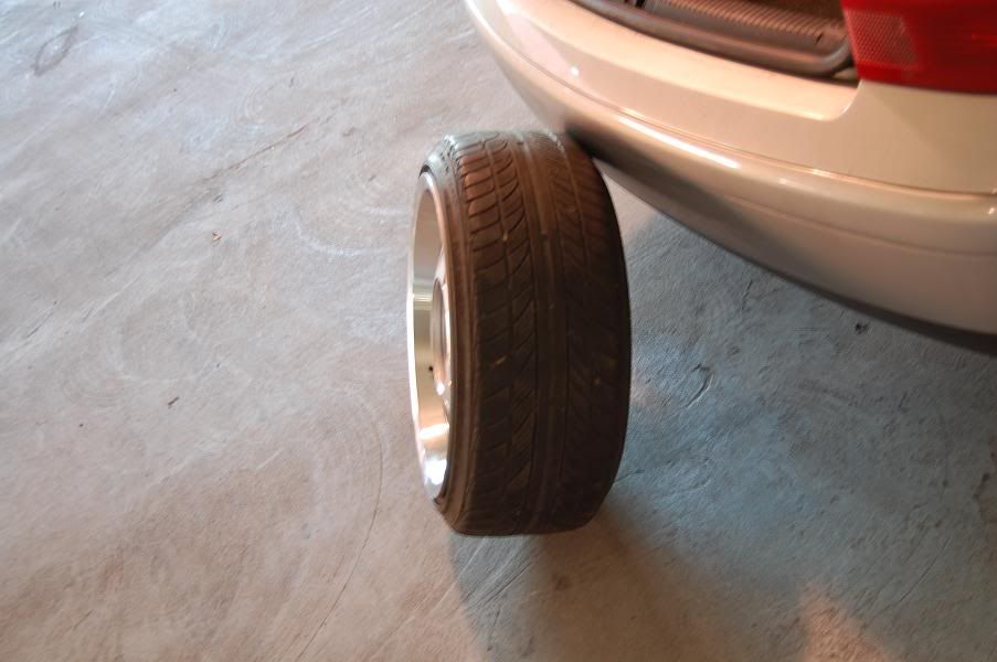 225/40/18 on 18x9 Wheel Stretch pictures..